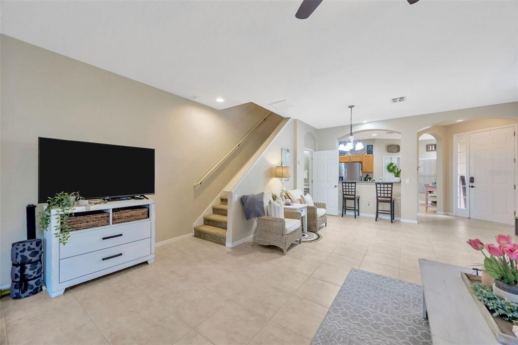 For Sale: $237,500 (2 beds, 2 baths, 1663 Square Feet)