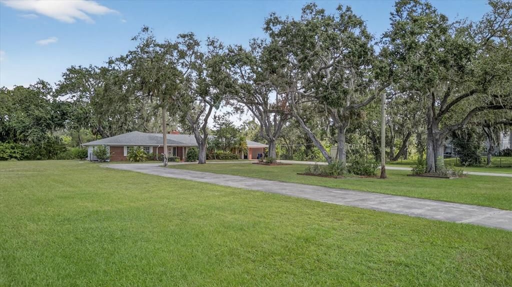 For Sale: $519,900 (4 beds, 3 baths, 2349 Square Feet)