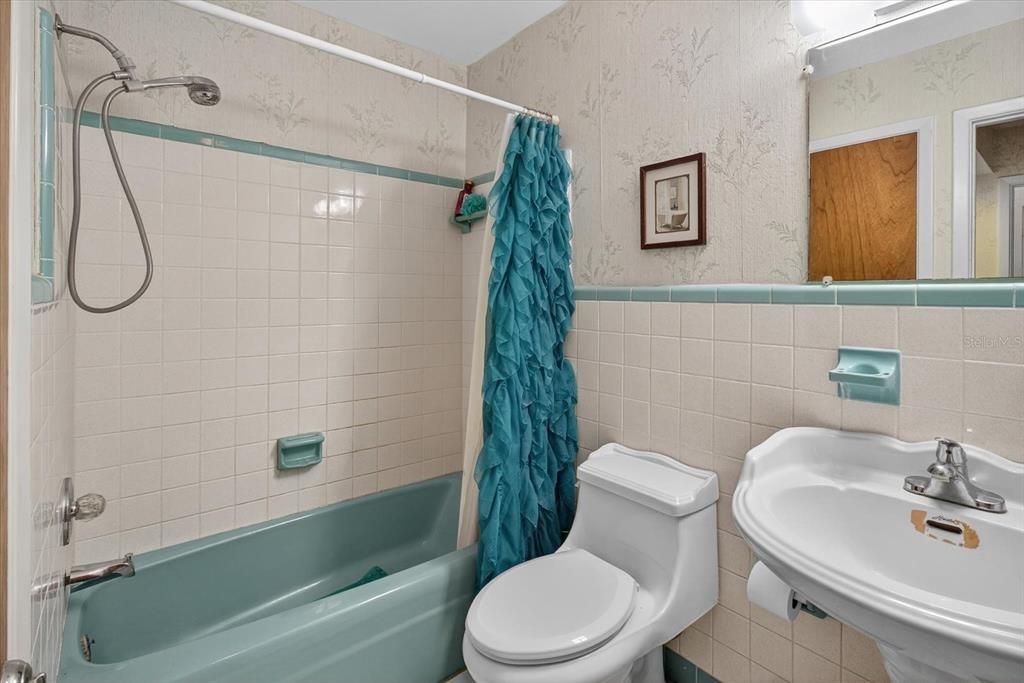 For Sale: $519,900 (4 beds, 3 baths, 2349 Square Feet)