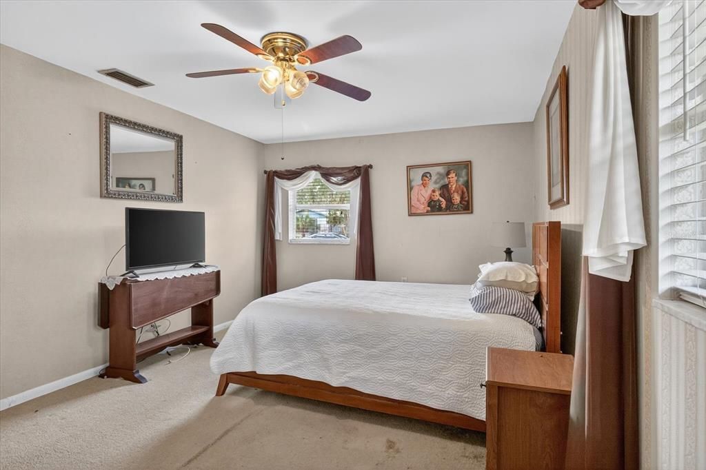 For Sale: $519,900 (4 beds, 3 baths, 2349 Square Feet)