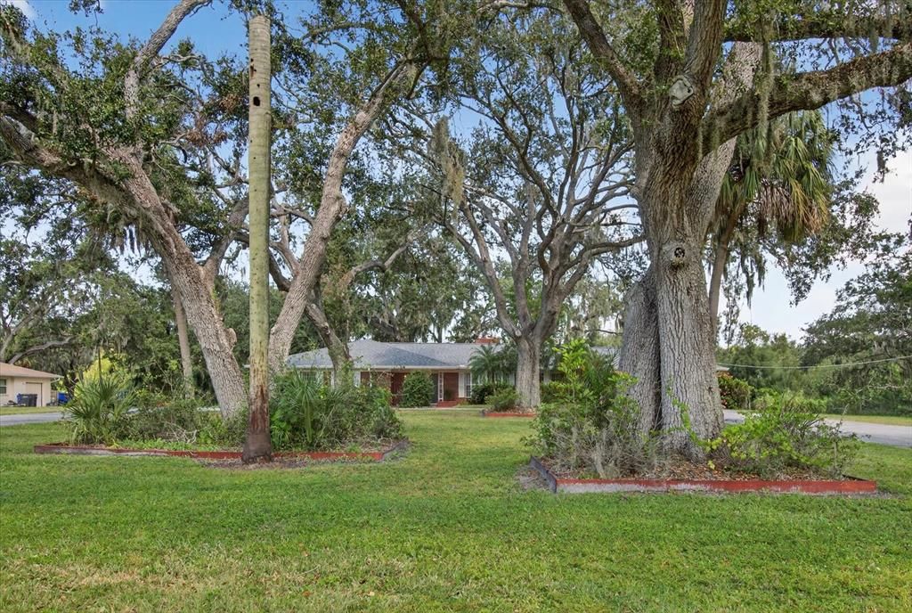 For Sale: $519,900 (4 beds, 3 baths, 2349 Square Feet)