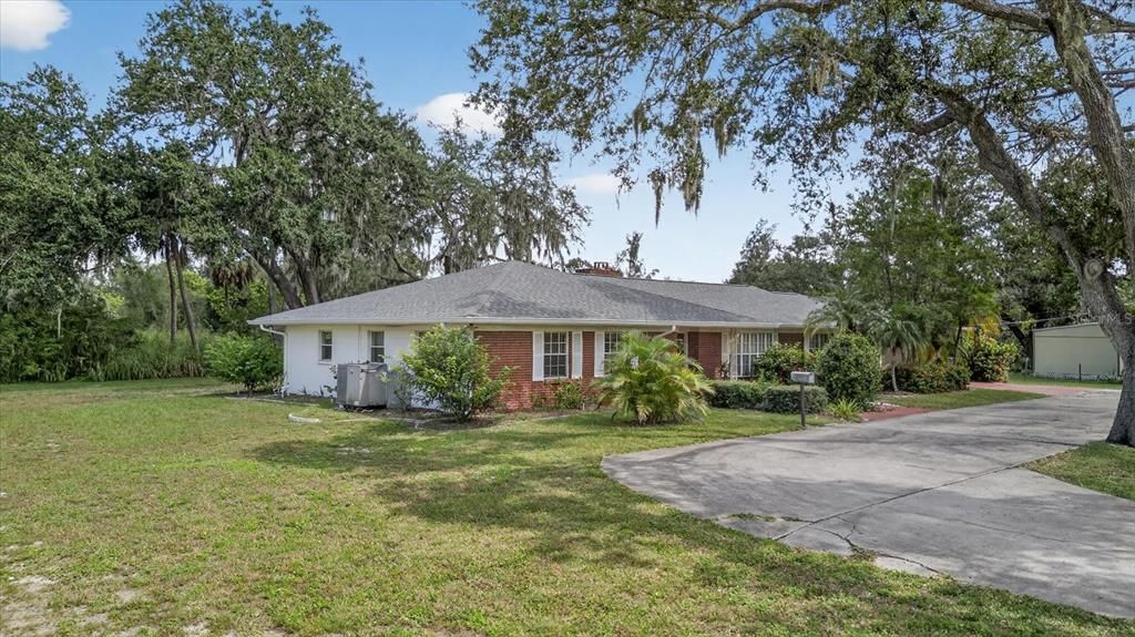 For Sale: $519,900 (4 beds, 3 baths, 2349 Square Feet)