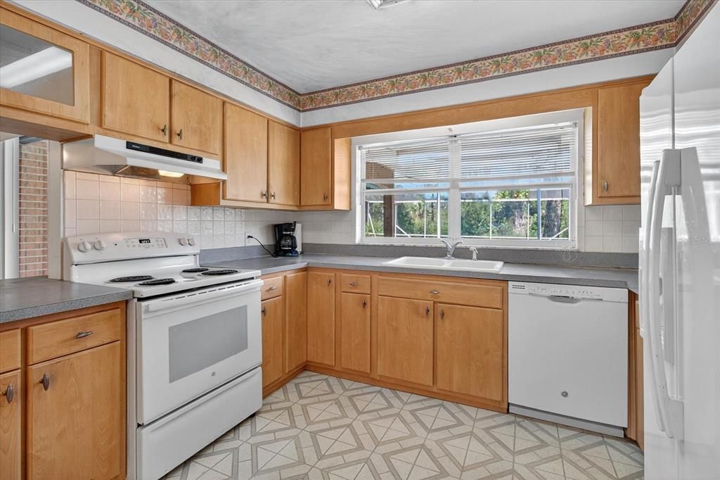 For Sale: $519,900 (4 beds, 3 baths, 2349 Square Feet)