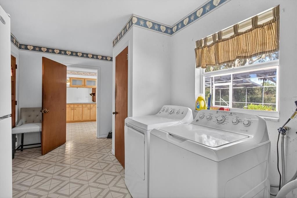 For Sale: $519,900 (4 beds, 3 baths, 2349 Square Feet)