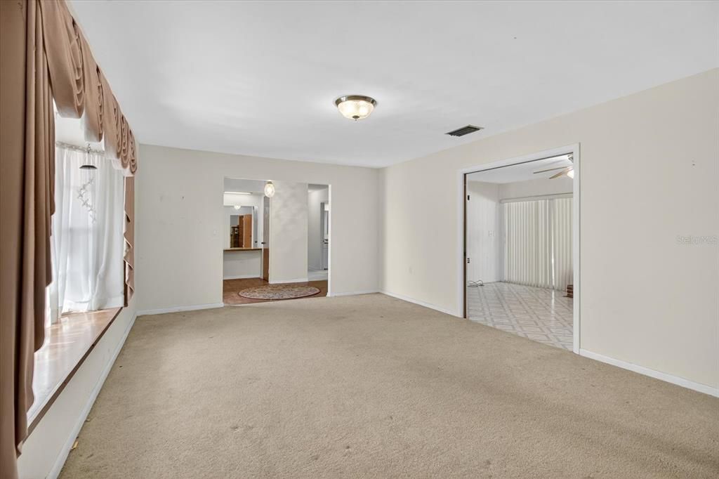 For Sale: $519,900 (4 beds, 3 baths, 2349 Square Feet)