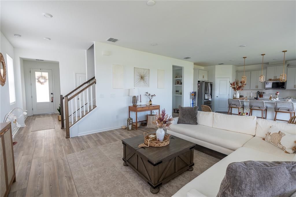 For Rent: $3,000 (3 beds, 2 baths, 2361 Square Feet)