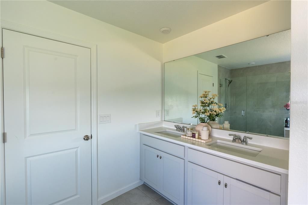 For Rent: $3,000 (3 beds, 2 baths, 2361 Square Feet)