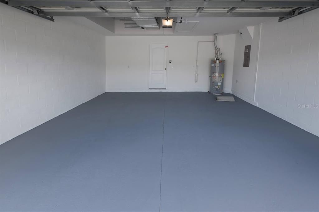 Activo con contrato: $342,777 (3 camas, 2 baños, 1607 Pies cuadrados)