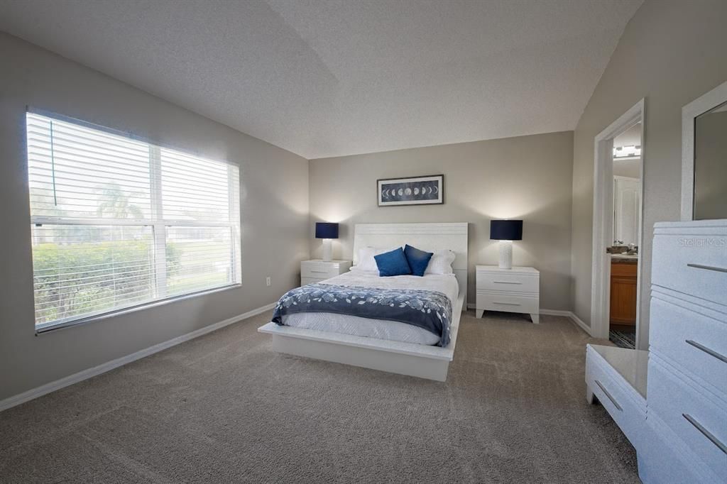 Activo con contrato: $342,777 (3 camas, 2 baños, 1607 Pies cuadrados)