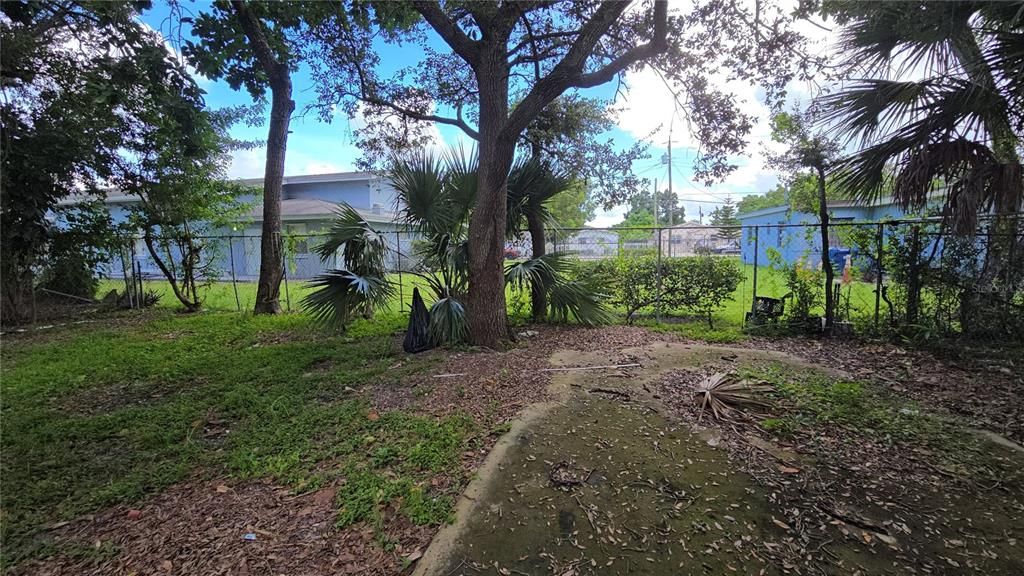 Под контрактом: $285,000 (3 спален, 1 ванн, 660 Квадратных фут)