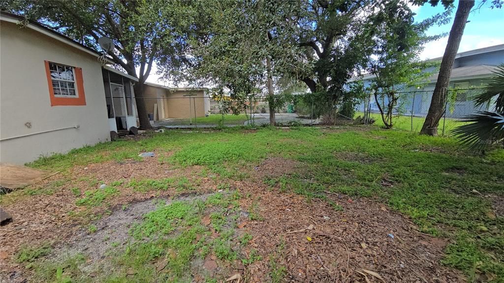 Под контрактом: $285,000 (3 спален, 1 ванн, 660 Квадратных фут)