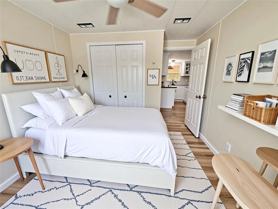 Active With Contract: $159,900 (2 beds, 2 baths, 1104 Square Feet)