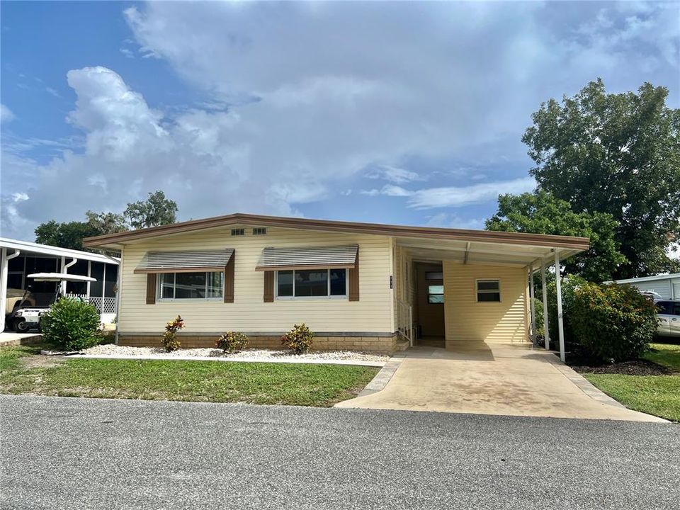 Active With Contract: $159,900 (2 beds, 2 baths, 1104 Square Feet)