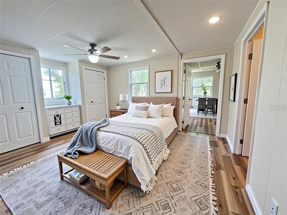 Active With Contract: $159,900 (2 beds, 2 baths, 1104 Square Feet)