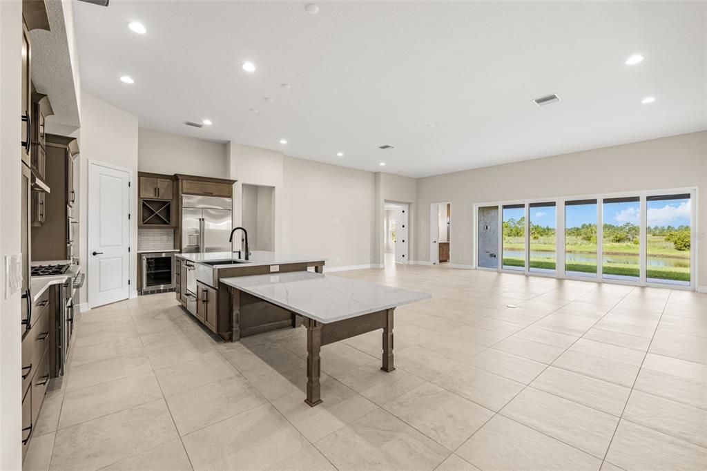 На продажу: $1,344,400 (5 спален, 4 ванн, 4605 Квадратных фут)