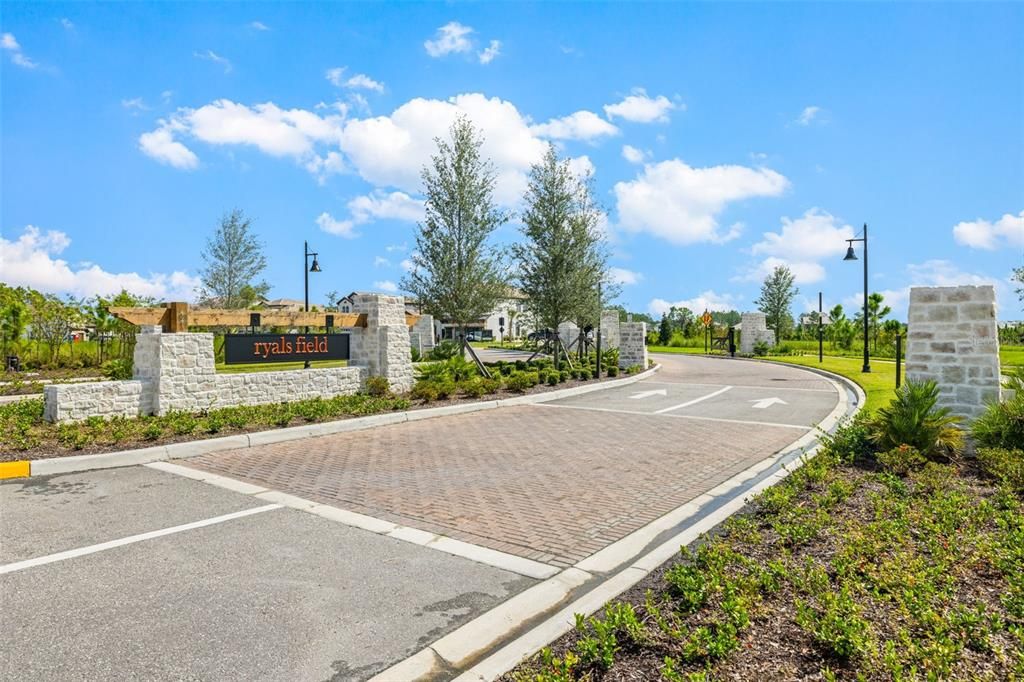 На продажу: $1,344,400 (5 спален, 4 ванн, 4605 Квадратных фут)