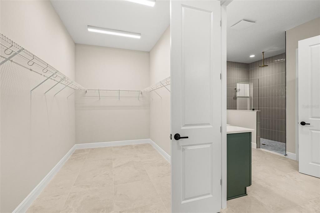 На продажу: $1,344,400 (5 спален, 4 ванн, 4605 Квадратных фут)