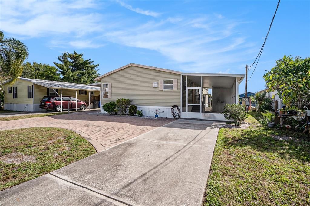 Active With Contract: $235,500 (3 beds, 2 baths, 1402 Square Feet)
