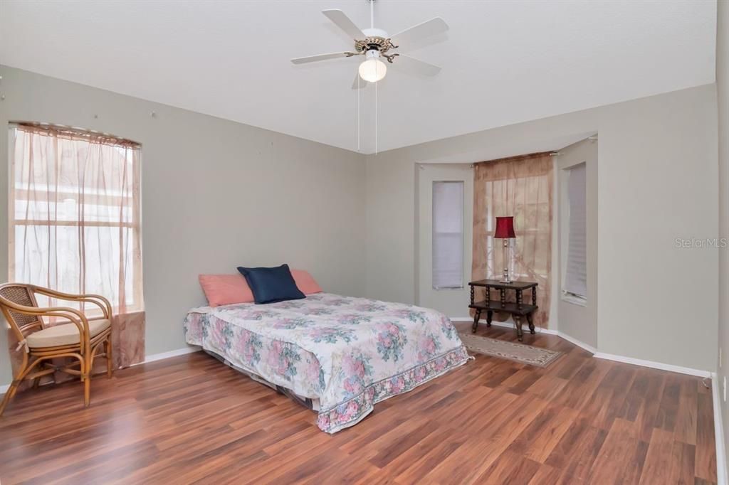 For Rent: $2,500 (3 beds, 2 baths, 2109 Square Feet)