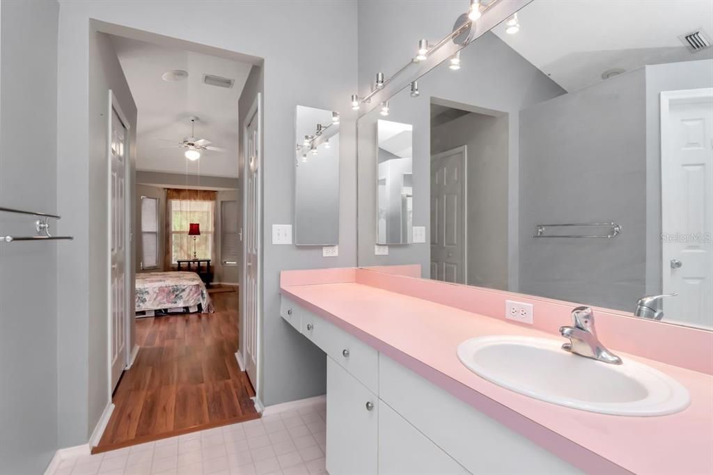 For Rent: $2,500 (3 beds, 2 baths, 2109 Square Feet)