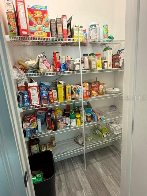 合同活跃: $495,000 (3 贝兹, 2 浴室, 2023 平方英尺)