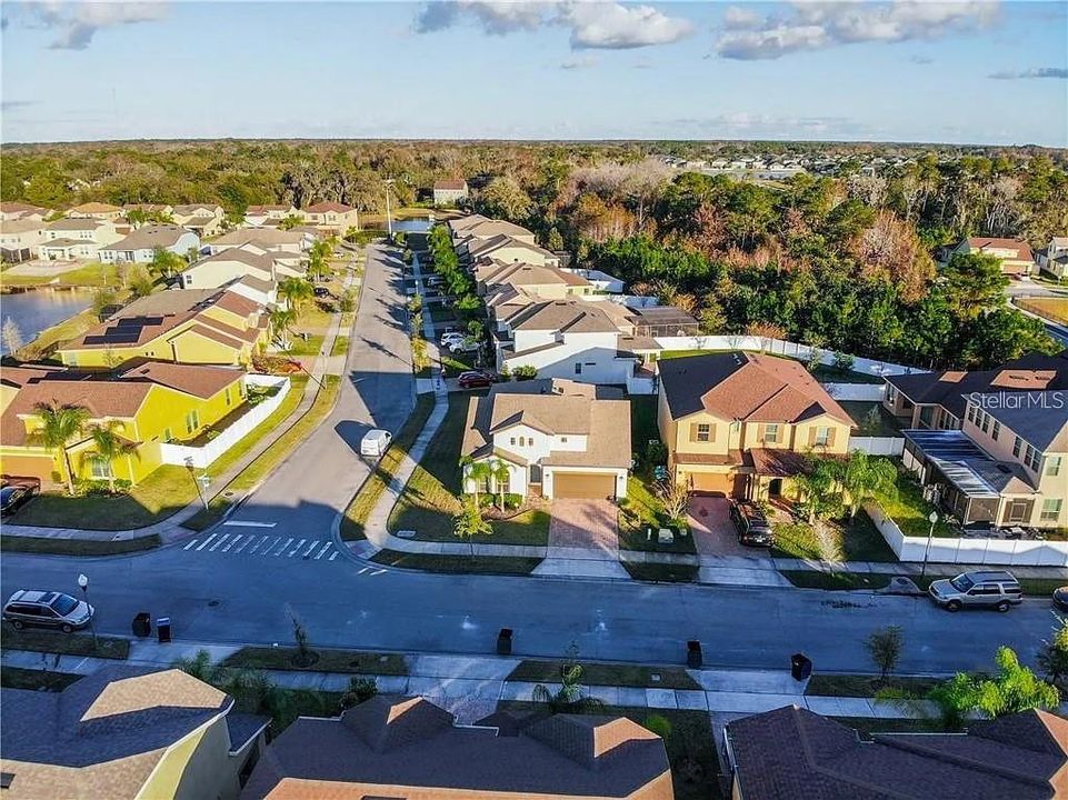 合同活跃: $495,000 (3 贝兹, 2 浴室, 2023 平方英尺)