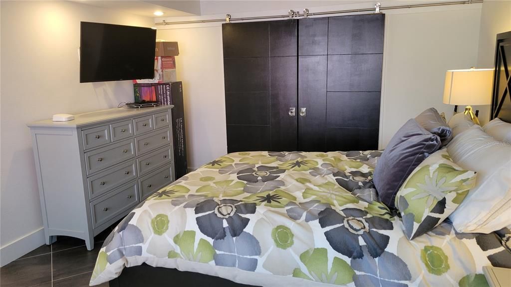 For Rent: $4,900 (2 beds, 2 baths, 1603 Square Feet)