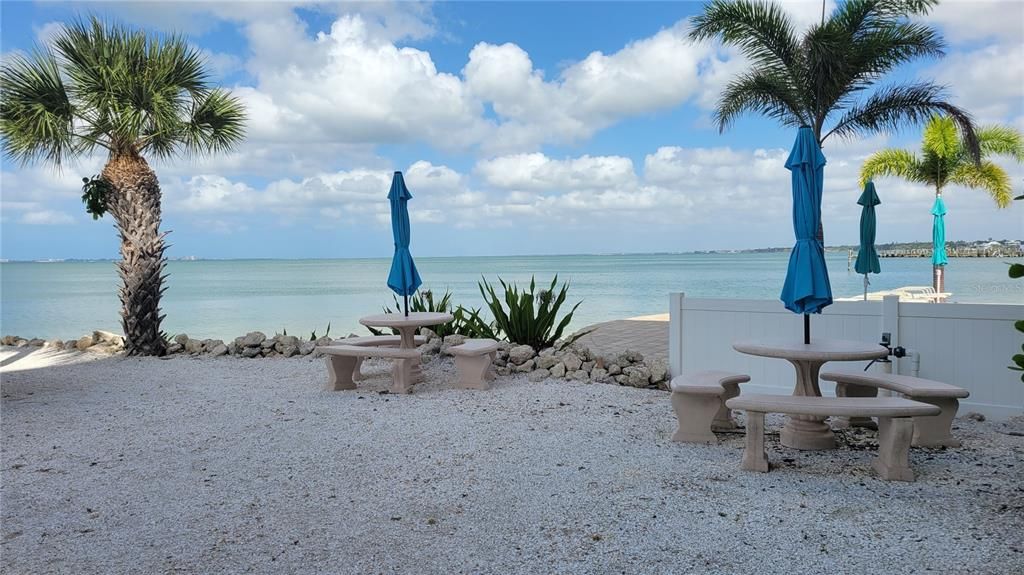 For Rent: $4,900 (2 beds, 2 baths, 1603 Square Feet)