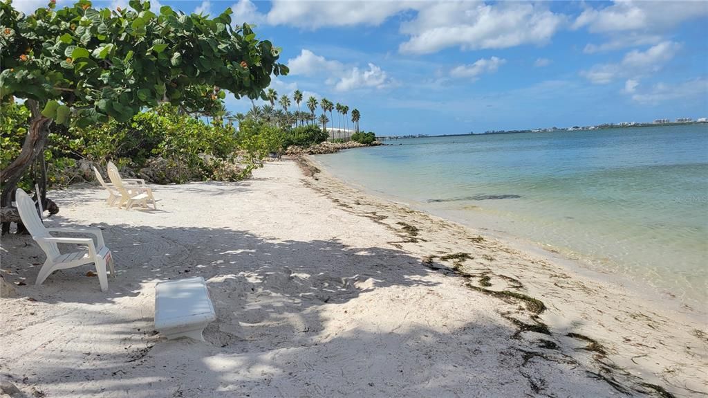 For Rent: $4,900 (2 beds, 2 baths, 1603 Square Feet)