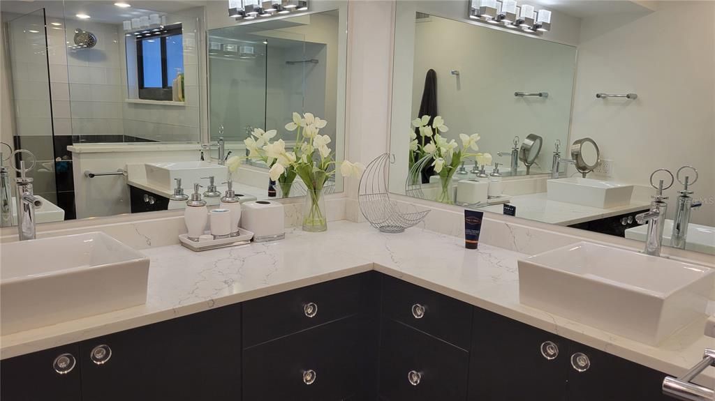 For Rent: $4,900 (2 beds, 2 baths, 1603 Square Feet)