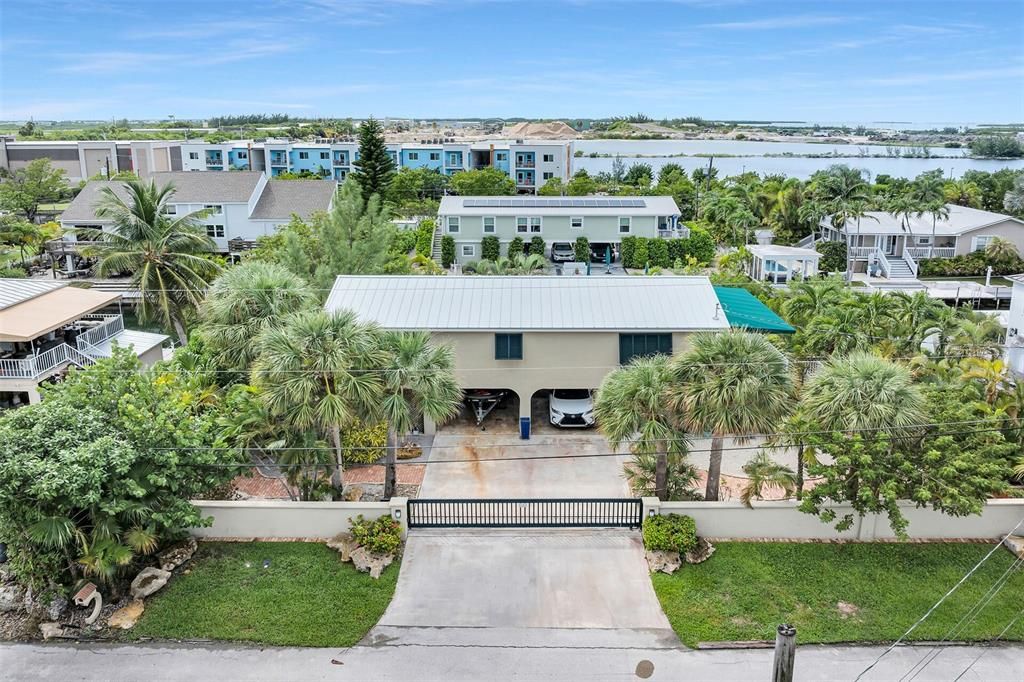 En Venta: $1,199,000 (3 camas, 2 baños, 1200 Pies cuadrados)