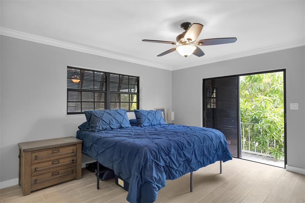 En Venta: $1,199,000 (3 camas, 2 baños, 1200 Pies cuadrados)