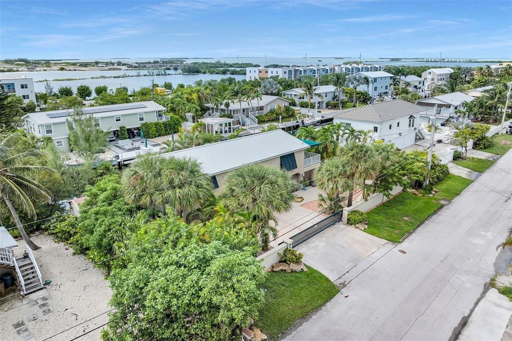 En Venta: $1,199,000 (3 camas, 2 baños, 1200 Pies cuadrados)