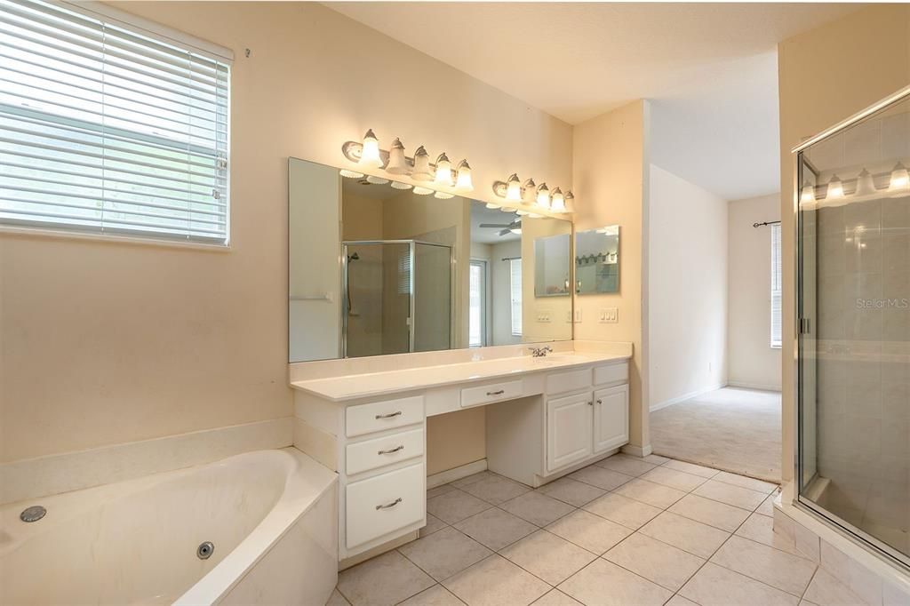 Active With Contract: $524,900 (4 beds, 3 baths, 2828 Square Feet)