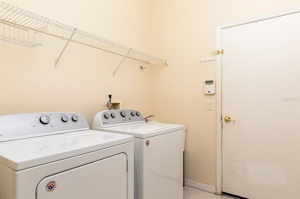 Active With Contract: $524,900 (4 beds, 3 baths, 2828 Square Feet)