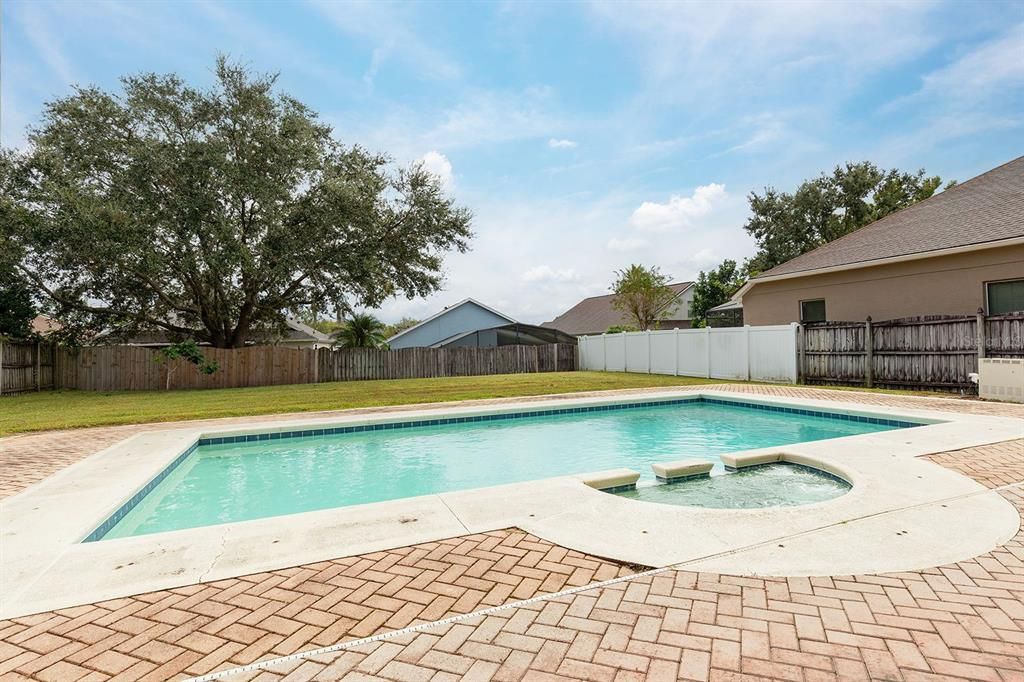 Active With Contract: $524,900 (4 beds, 3 baths, 2828 Square Feet)