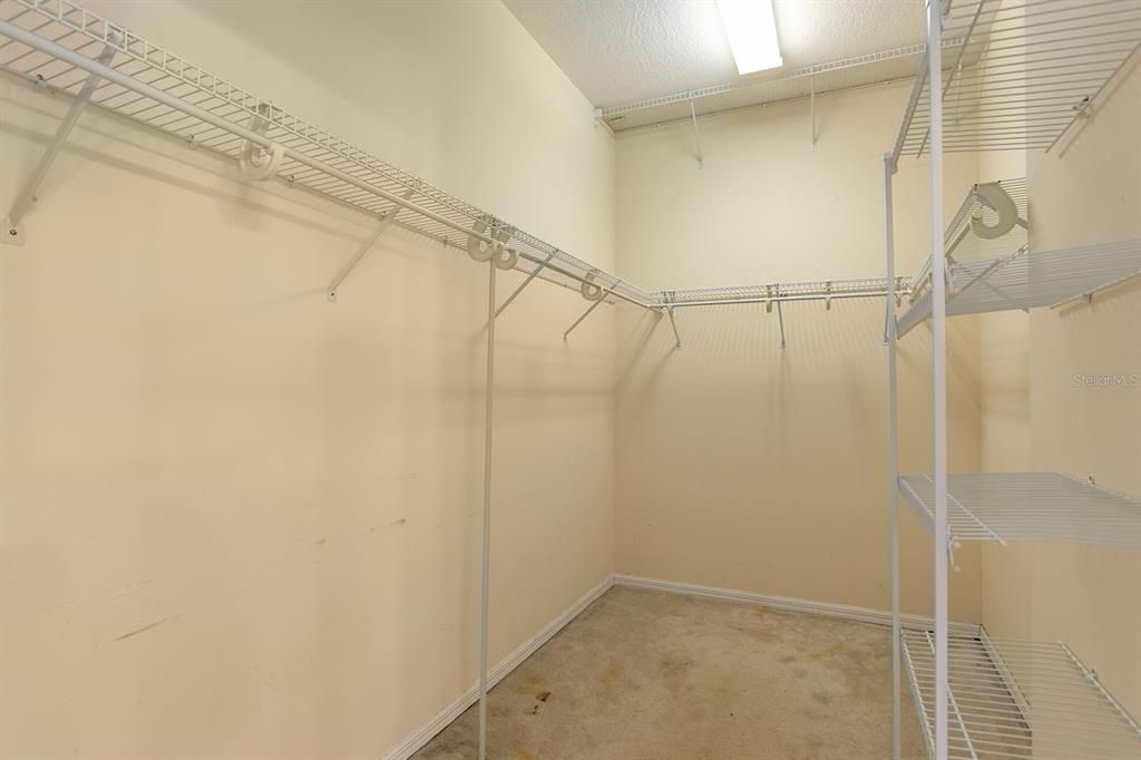 Active With Contract: $524,900 (4 beds, 3 baths, 2828 Square Feet)