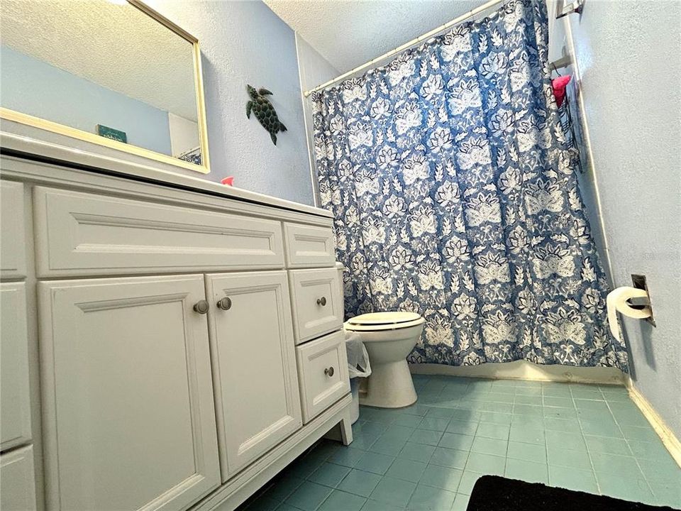 На продажу: $115,000 (1 спален, 1 ванн, 978 Квадратных фут)