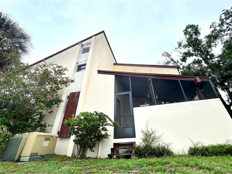 На продажу: $115,000 (1 спален, 1 ванн, 978 Квадратных фут)