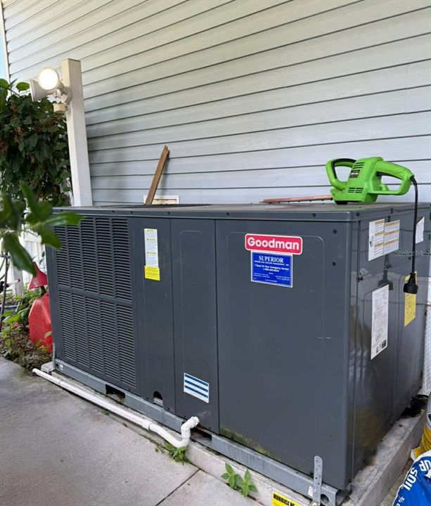 For Sale: $199,000 (3 beds, 2 baths, 1620 Square Feet)