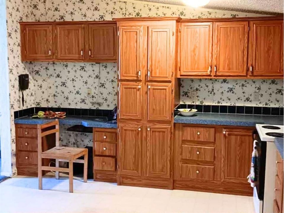 For Sale: $199,000 (3 beds, 2 baths, 1620 Square Feet)