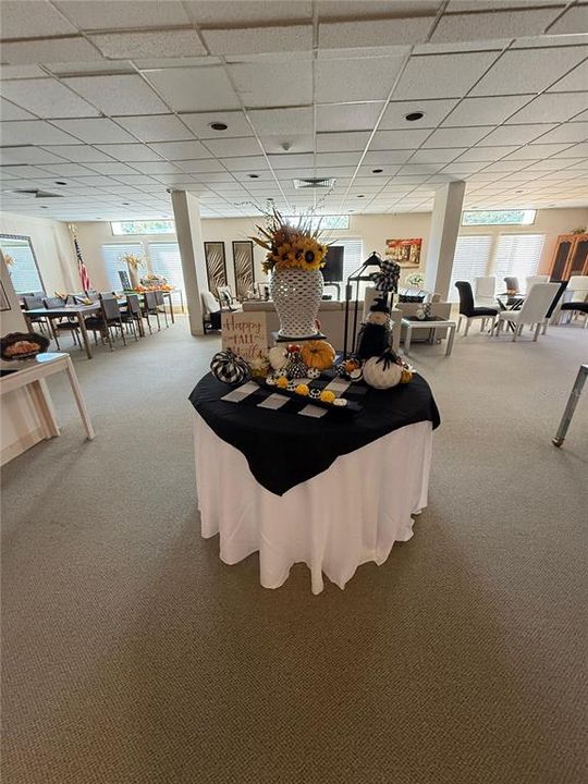 合同活跃: $2,000 (2 贝兹, 2 浴室, 1310 平方英尺)