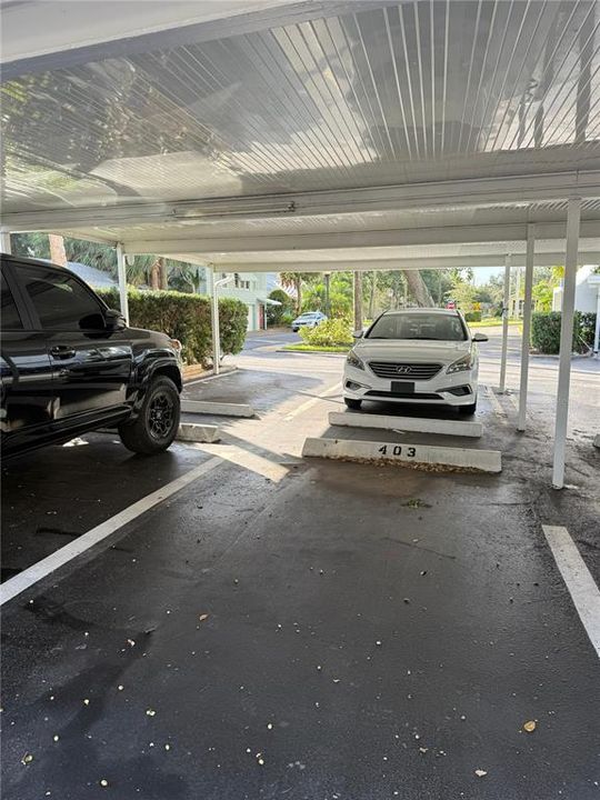 合同活跃: $2,000 (2 贝兹, 2 浴室, 1310 平方英尺)