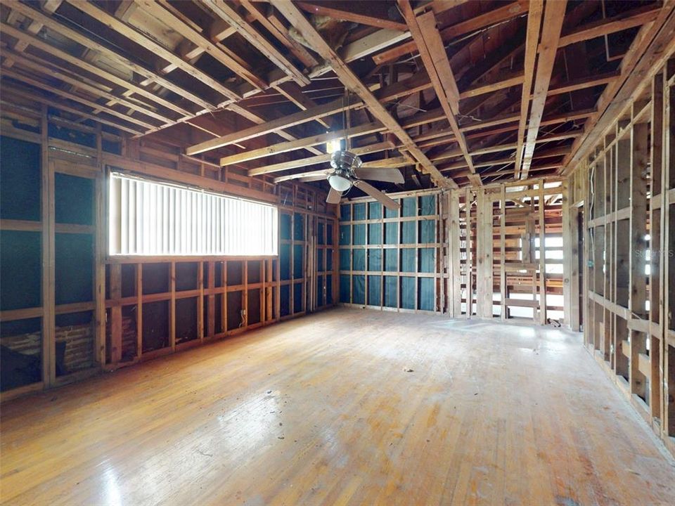 En Venta: $1,111,000 (3 camas, 3 baños, 2845 Pies cuadrados)