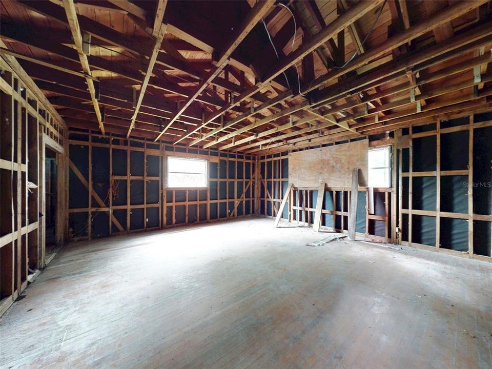 En Venta: $1,111,000 (3 camas, 3 baños, 2845 Pies cuadrados)