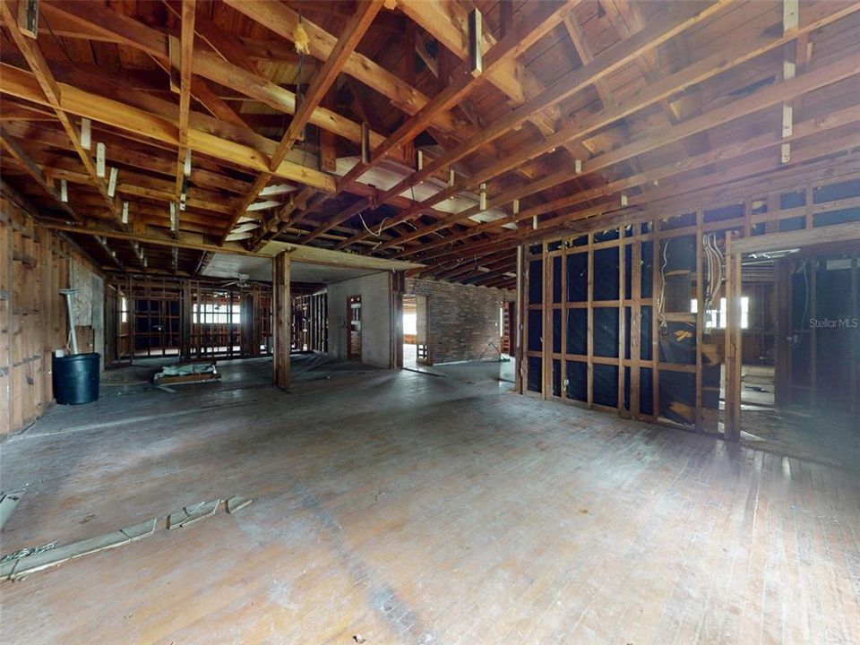 En Venta: $1,111,000 (3 camas, 3 baños, 2845 Pies cuadrados)