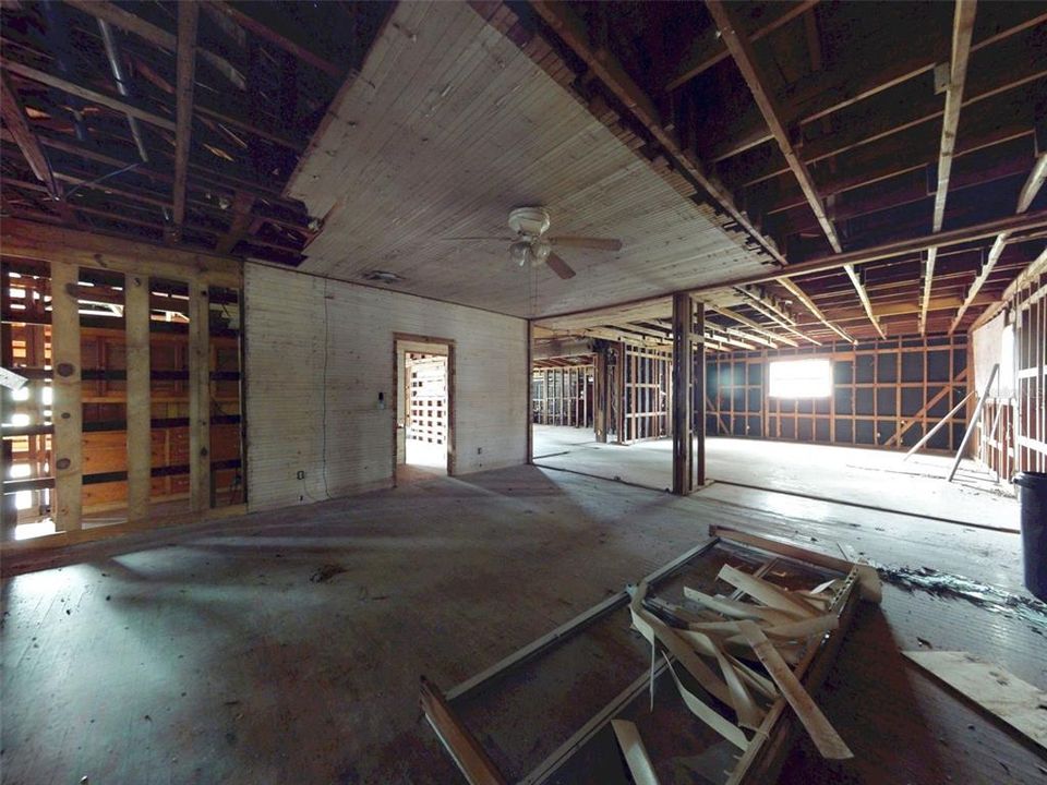 En Venta: $1,111,000 (3 camas, 3 baños, 2845 Pies cuadrados)