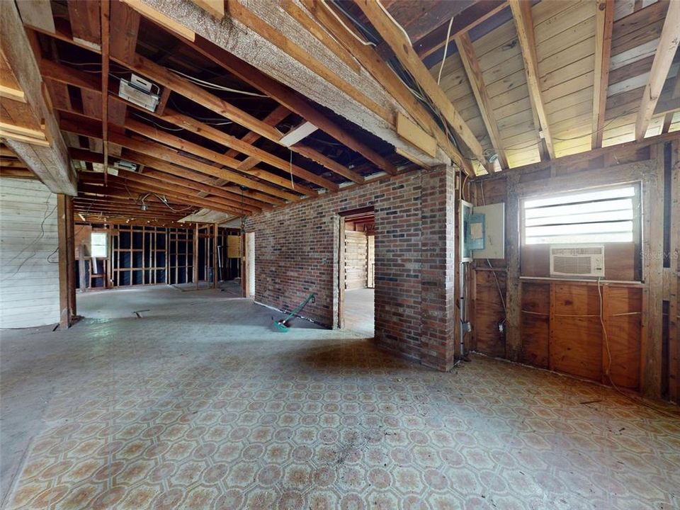 En Venta: $1,111,000 (3 camas, 3 baños, 2845 Pies cuadrados)