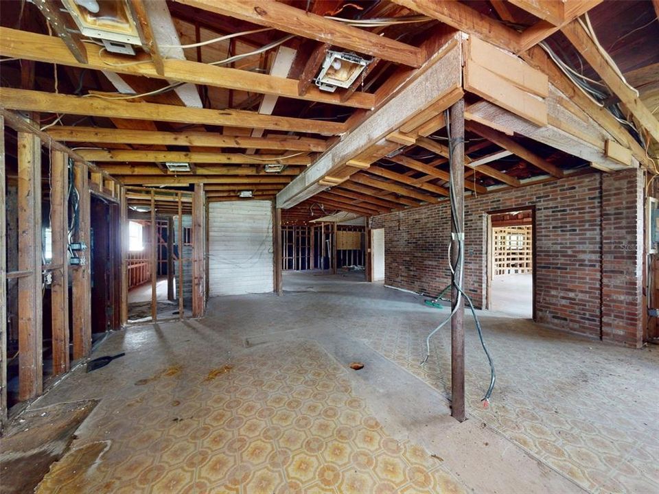 En Venta: $1,111,000 (3 camas, 3 baños, 2845 Pies cuadrados)