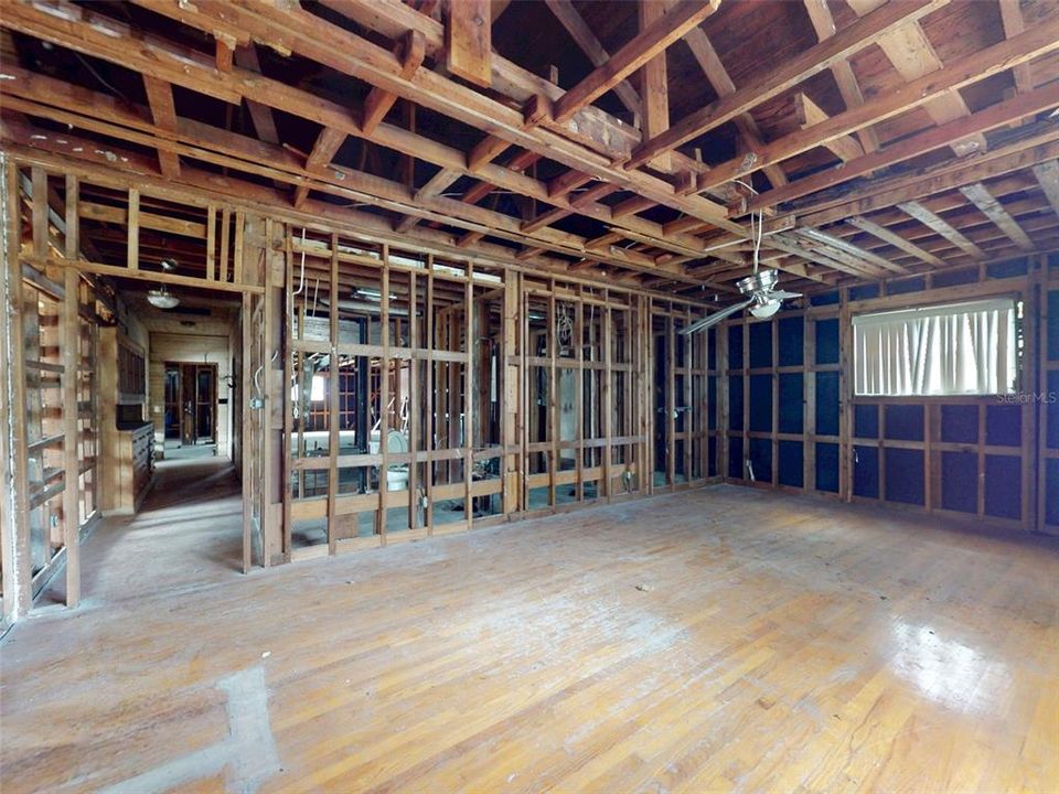 En Venta: $1,111,000 (3 camas, 3 baños, 2845 Pies cuadrados)